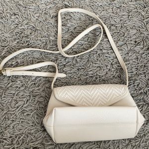 Universal thread crossbody